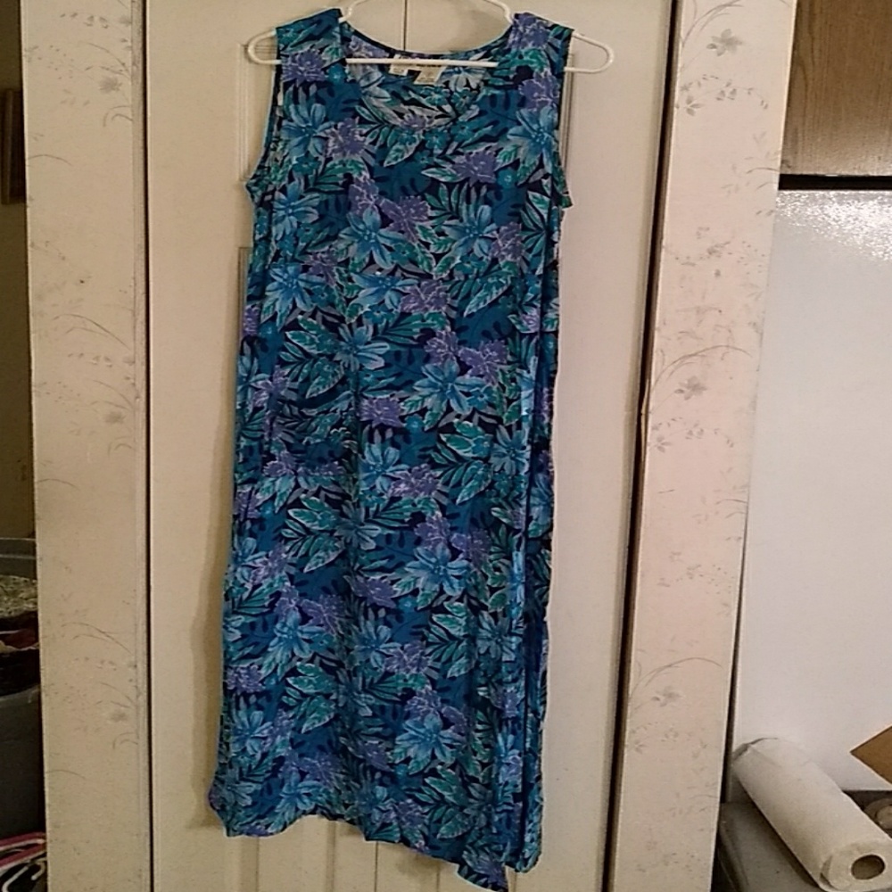 Long size 12 dress Blue floral.    207